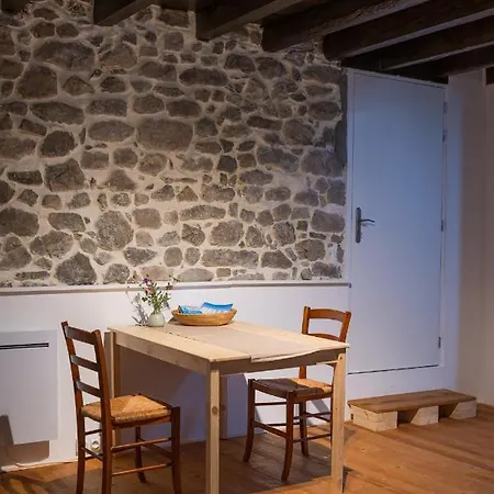Maisonnel Bed & Breakfast *
